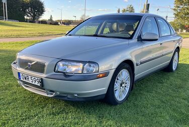 Exterior image of 1999 Volvo S80