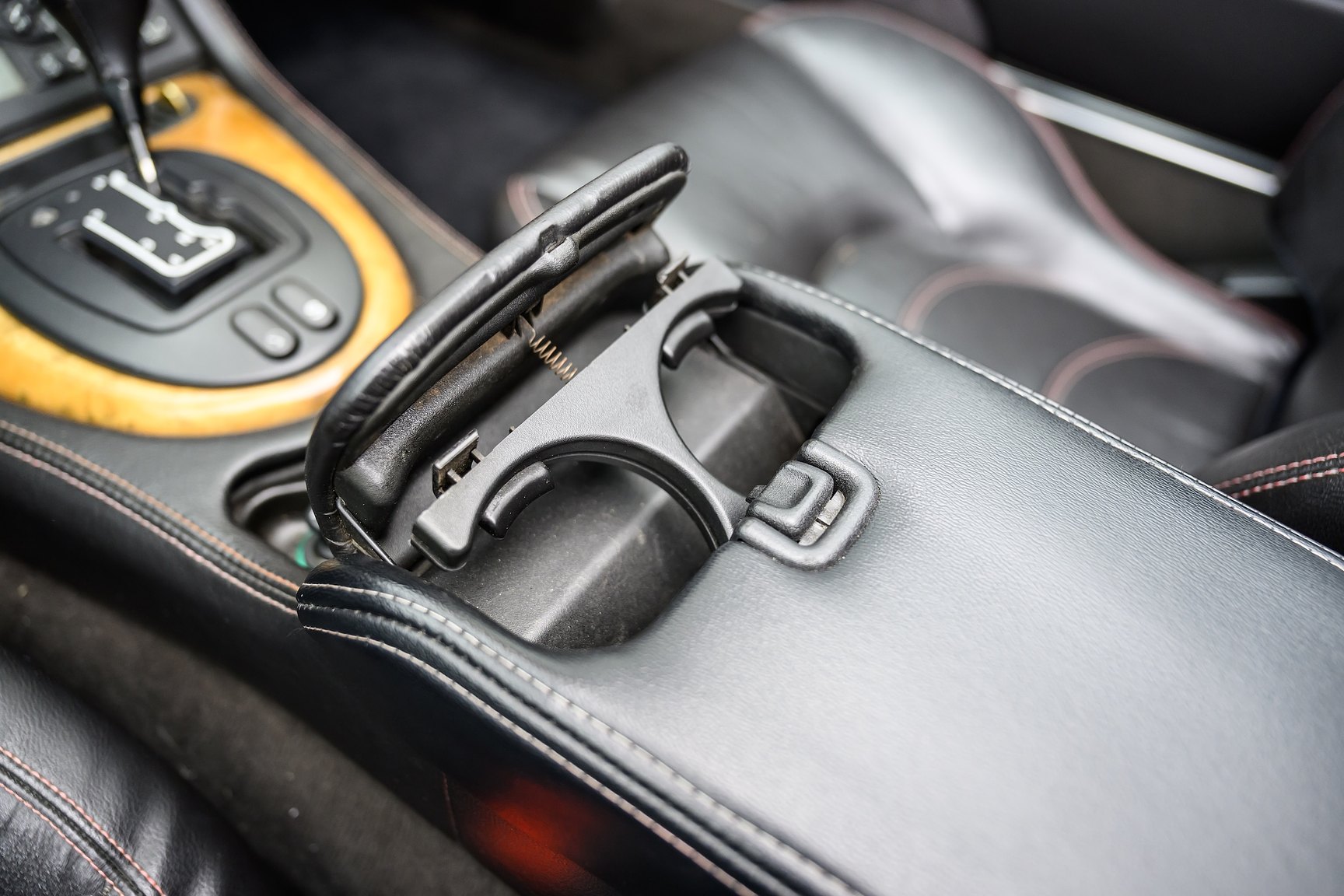 Interior image of 2001 Jaguar XKR Silverstone