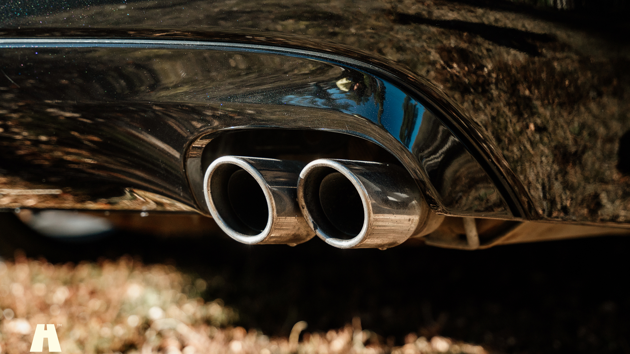 Exterior image of 2010 Jaguar XFR (49)