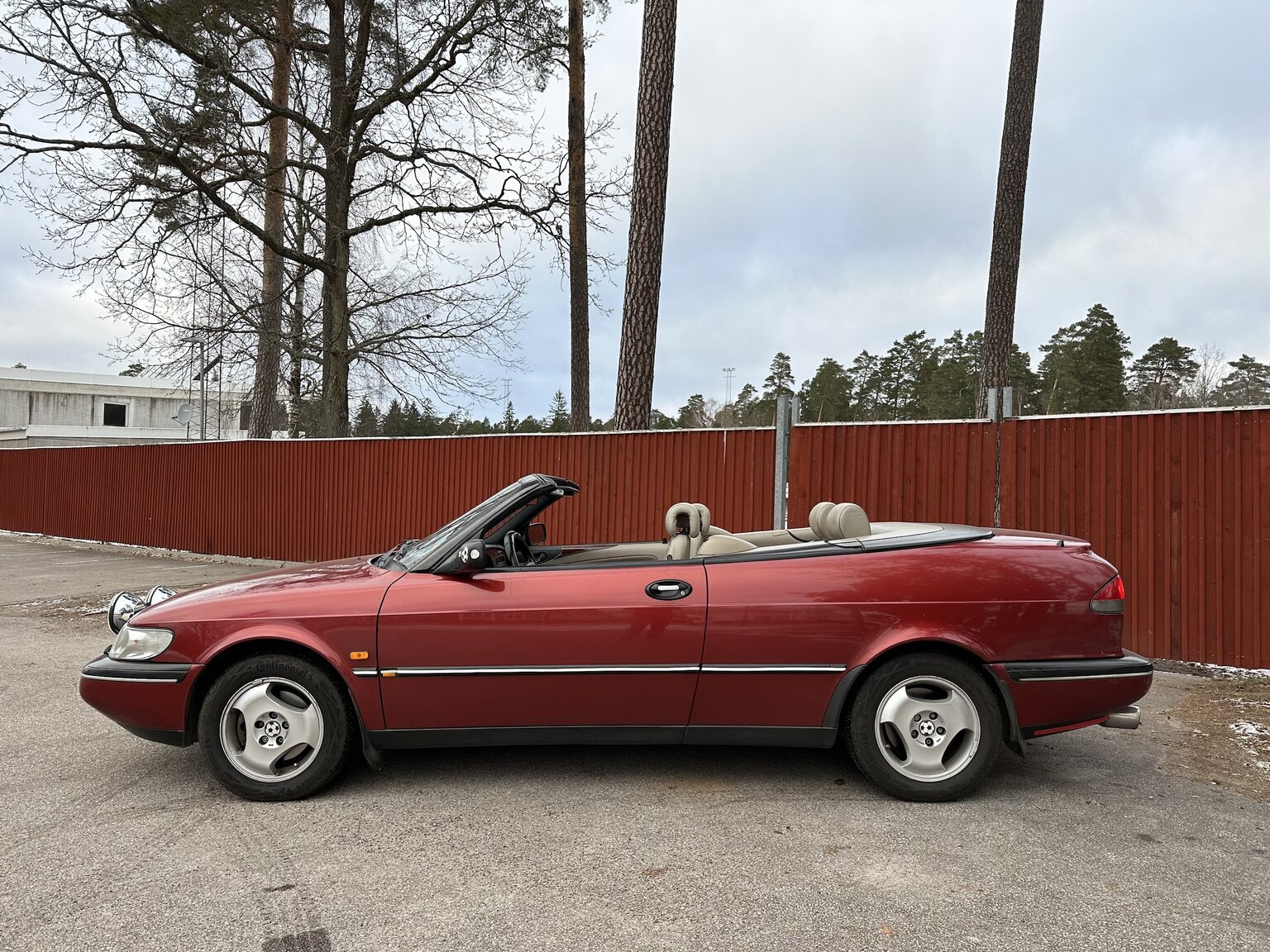 Exteriörbild på 1997 Saab 900 Cabriolet - En ägare