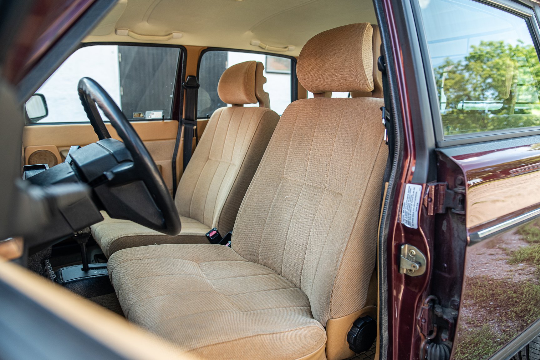 Innenraumfoto von 1993 Volvo 245 GL Classic "No Reserve Auction"