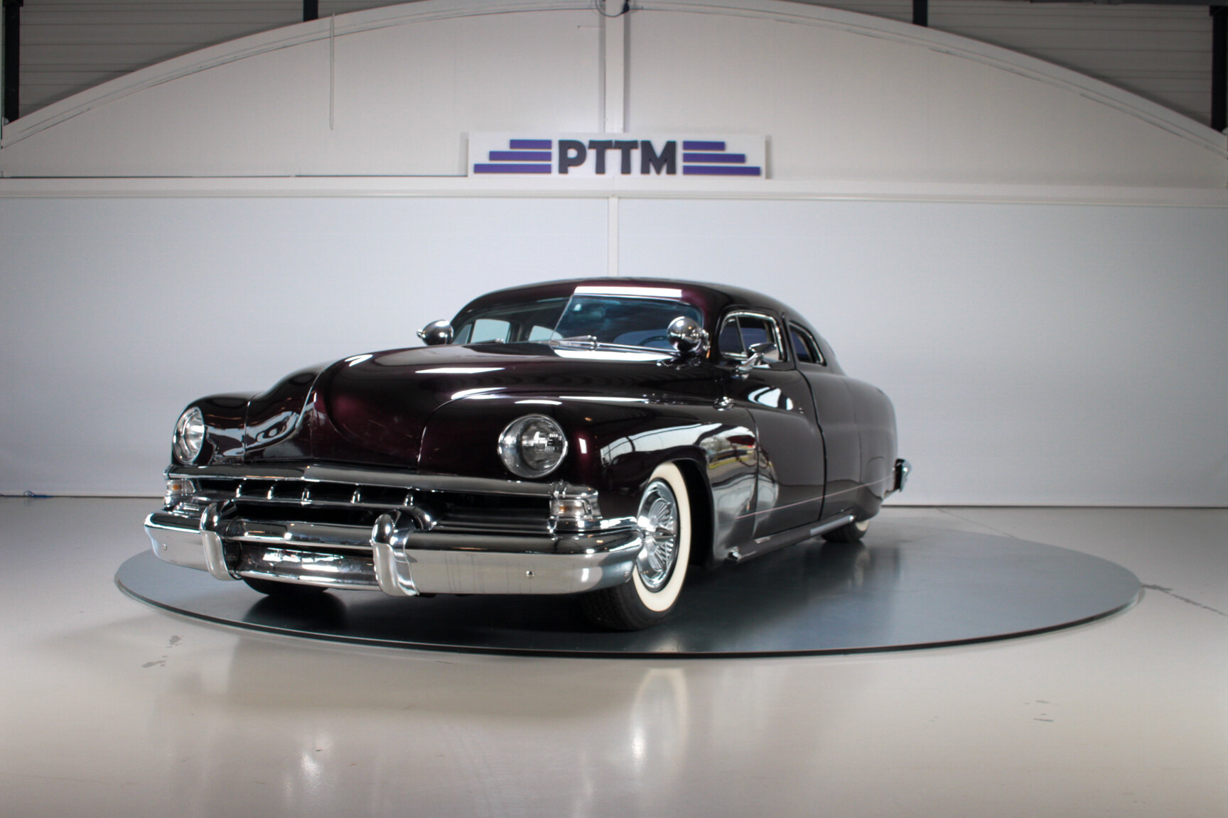 Exterior image of 1951 Lincoln Cosmopolitan 