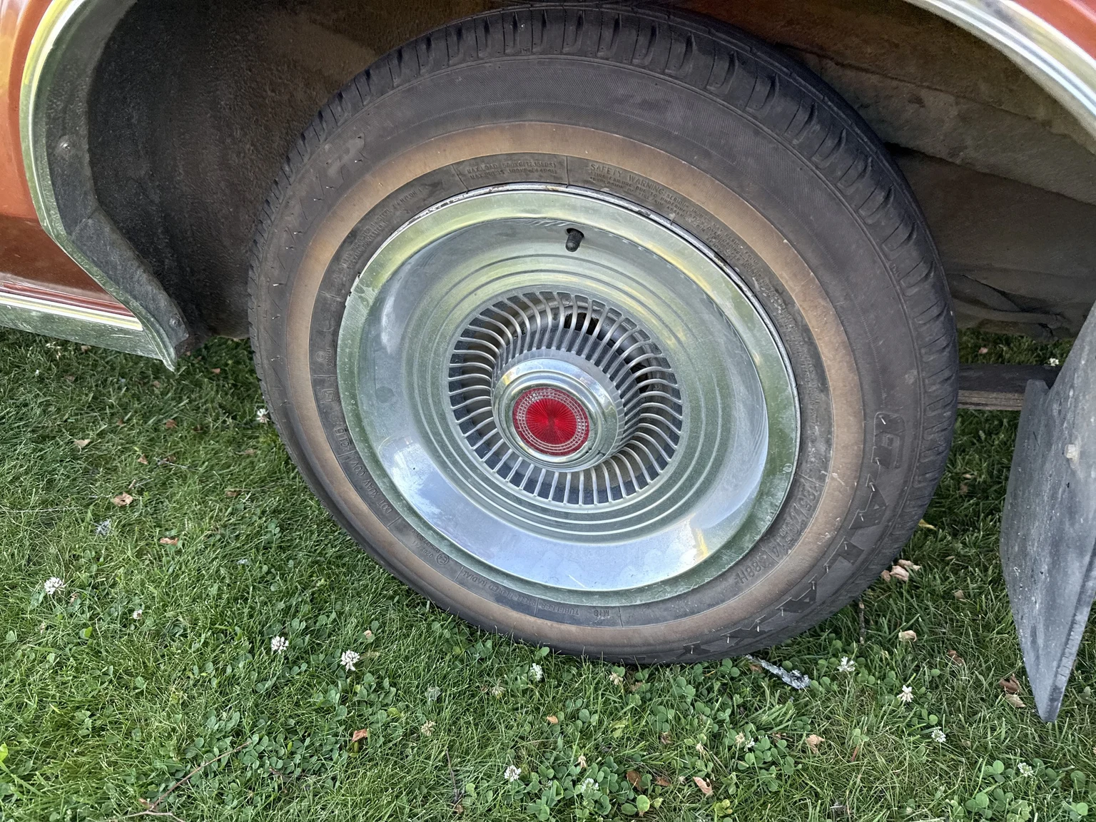 Aussenfoto 1975 Mercury Monarch Coupe (55)