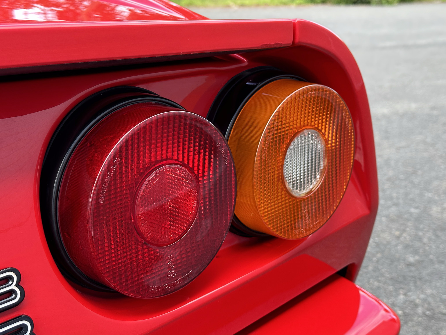 Exteriörbild på 1988 Ferrari 328 GTB