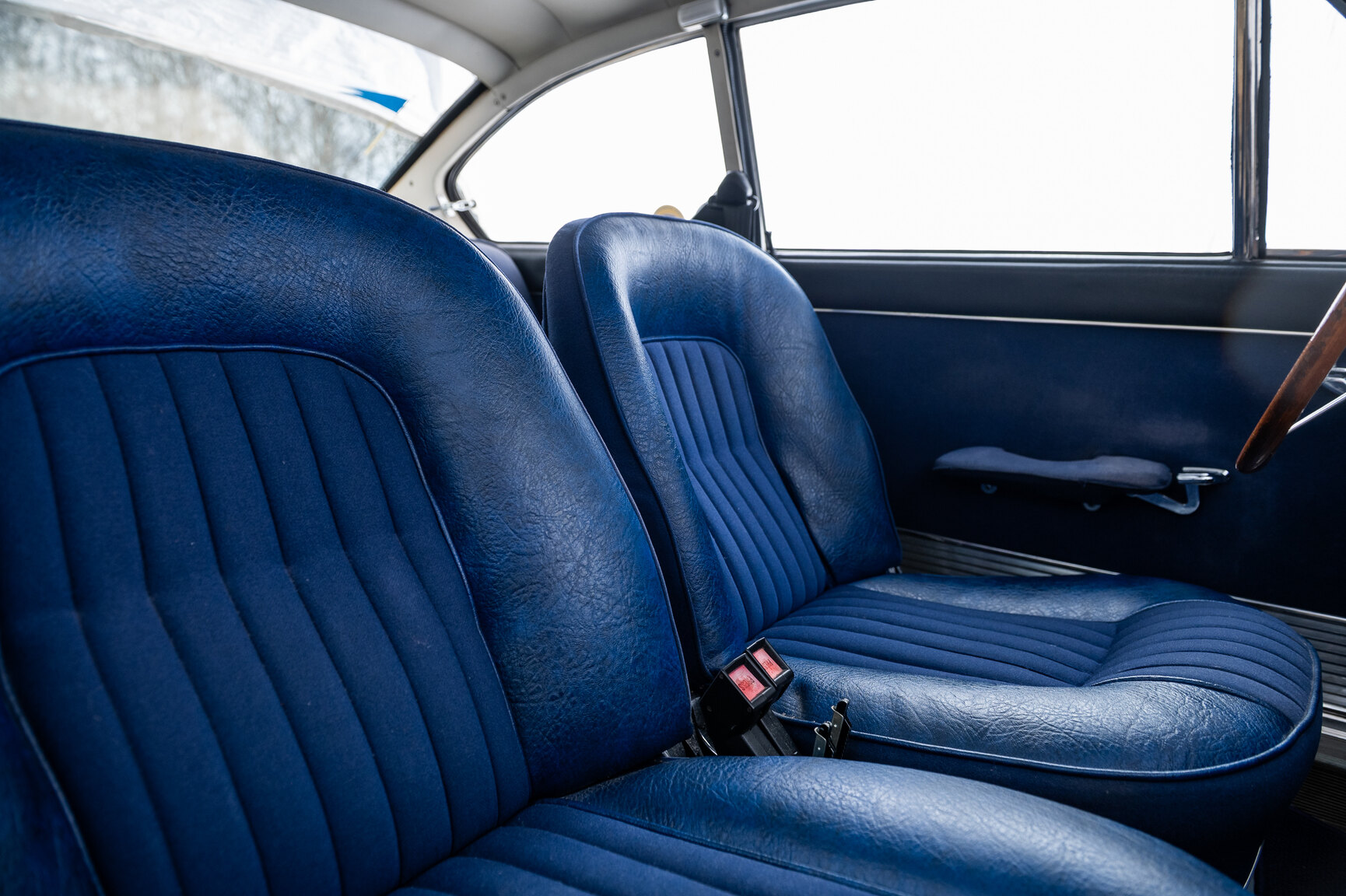 Interior image of 1965 Lancia Flavia Coupé