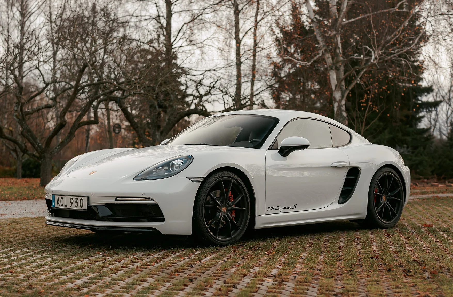 Exteriörbild på 2017 Porsche 718 Cayman S (1)