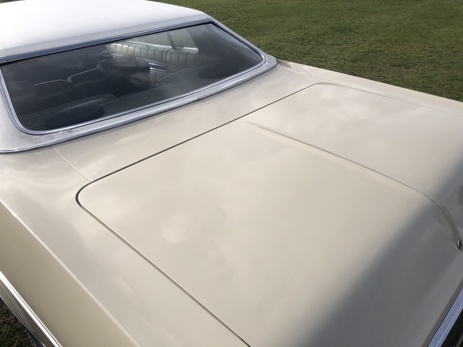 Exterior image of 1972 Dodge Polara Custom