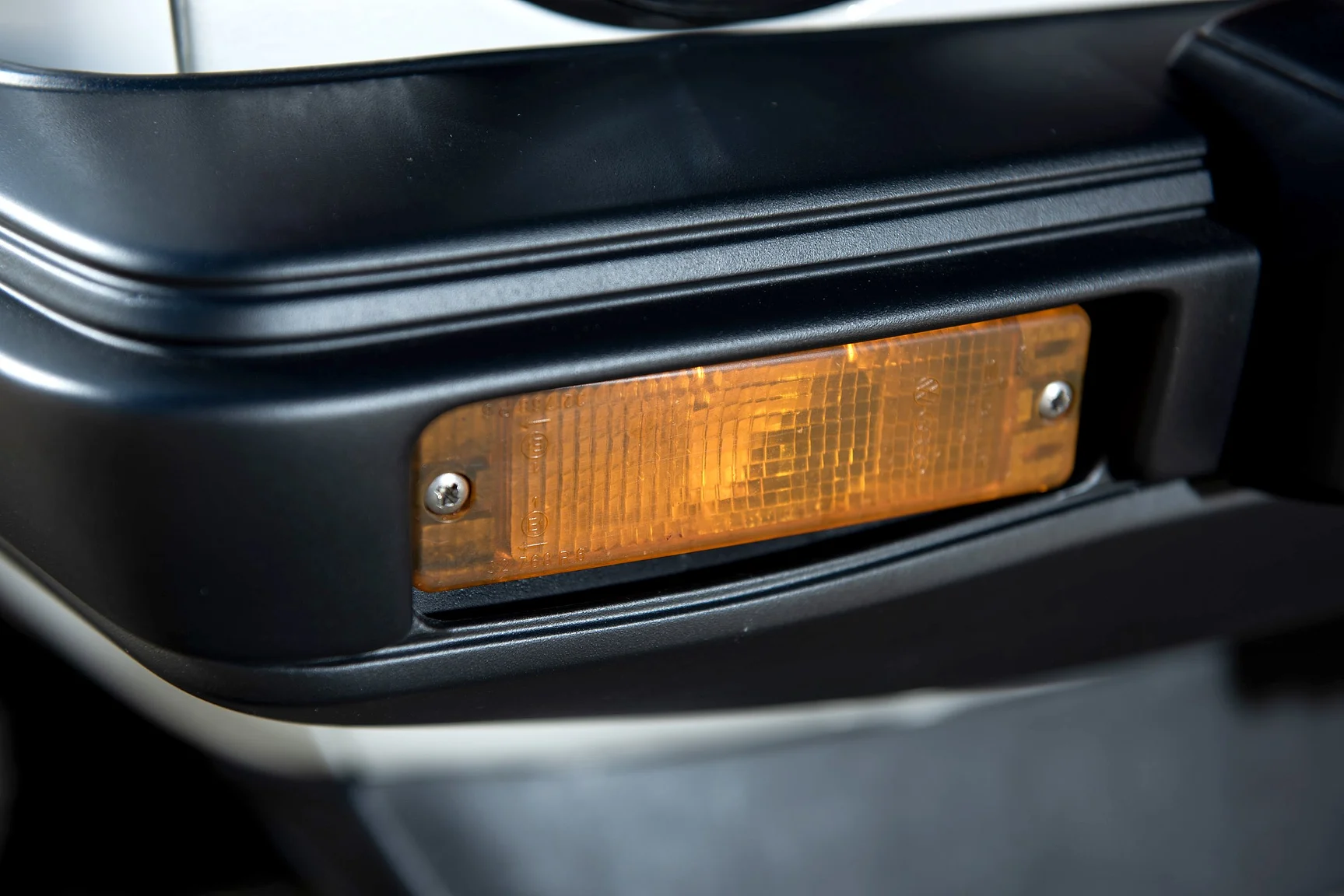 Exteriörbild på 1984 Volkswagen Golf GTI "Special" (14)