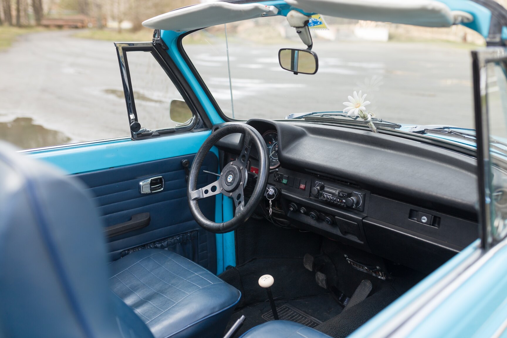 Innenraumfoto von 1974 VW 1303 LS CAB (2)