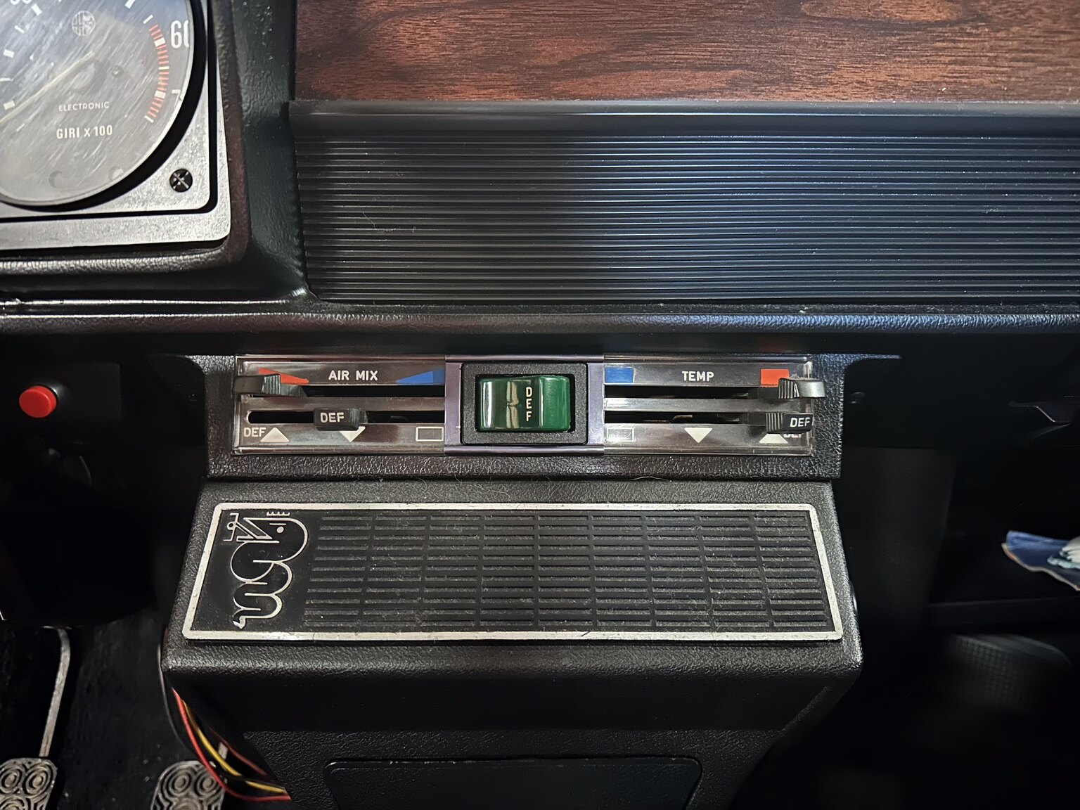 Innenraumfoto von 1977 Alfa Romeo Alfetta
