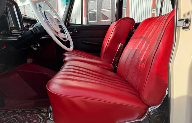 1965 Mercedes-Benz 220 Sb – Interiör