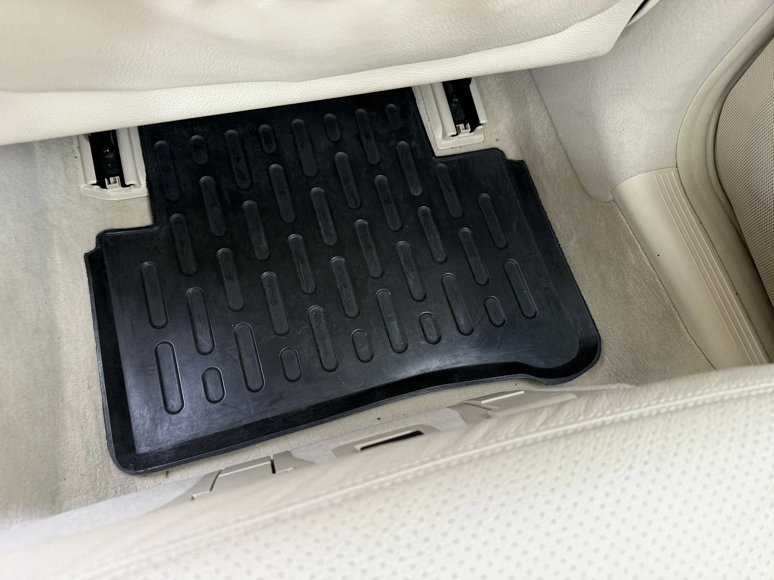 Interiörbild 2004 Mercedes-Benz E 500 7G-Tronic (61)