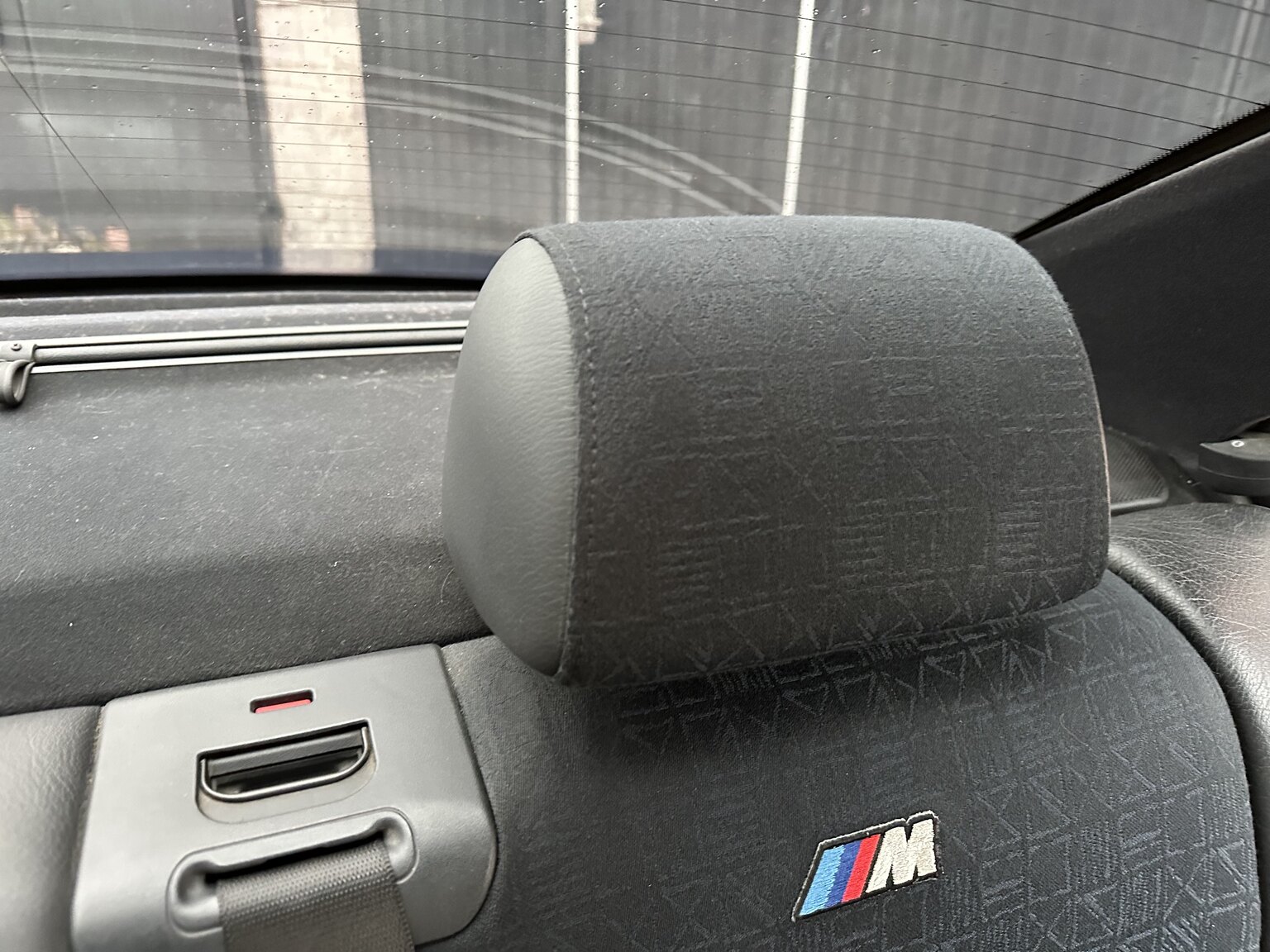 Interior image of 1996 BMW 328i Coupé E36 M-Sport