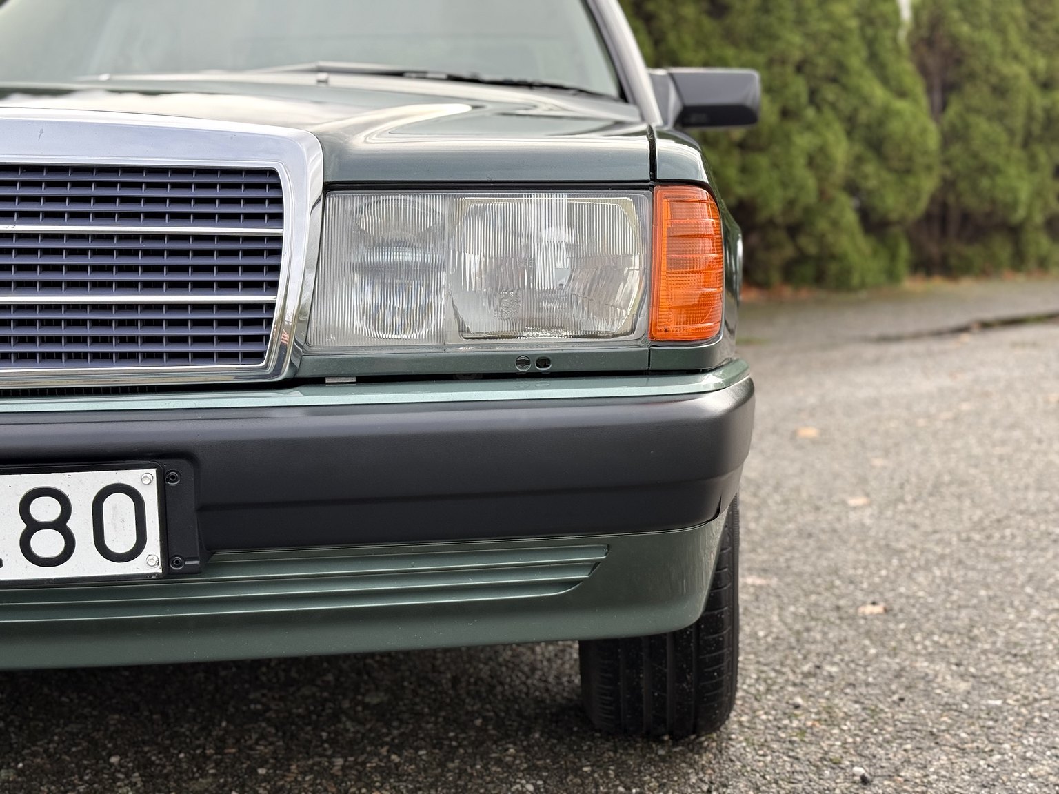 Exteriörbild på 1989 Mercedes-Benz 190 E