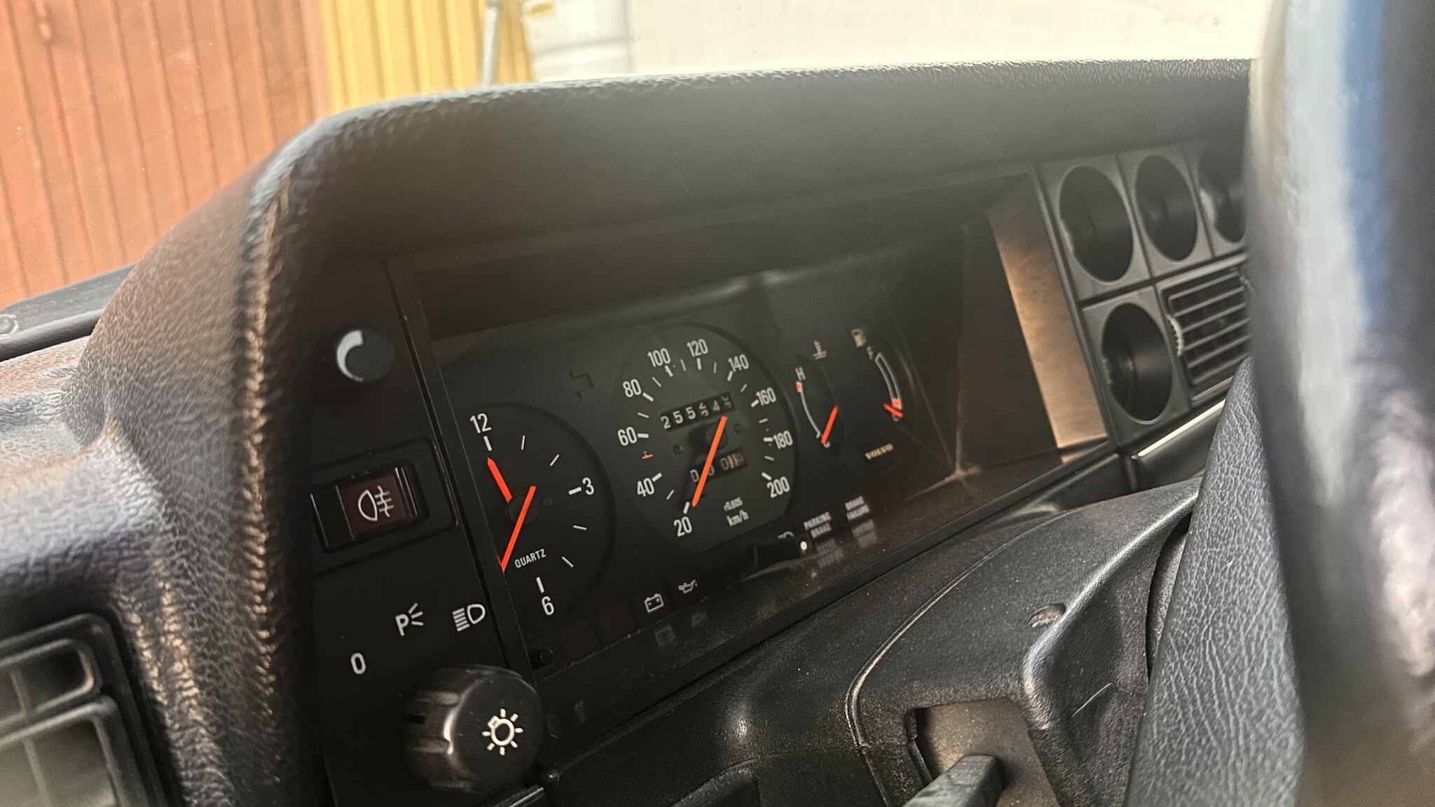 Interiörbild 1981 Volvo 244 GLE D6