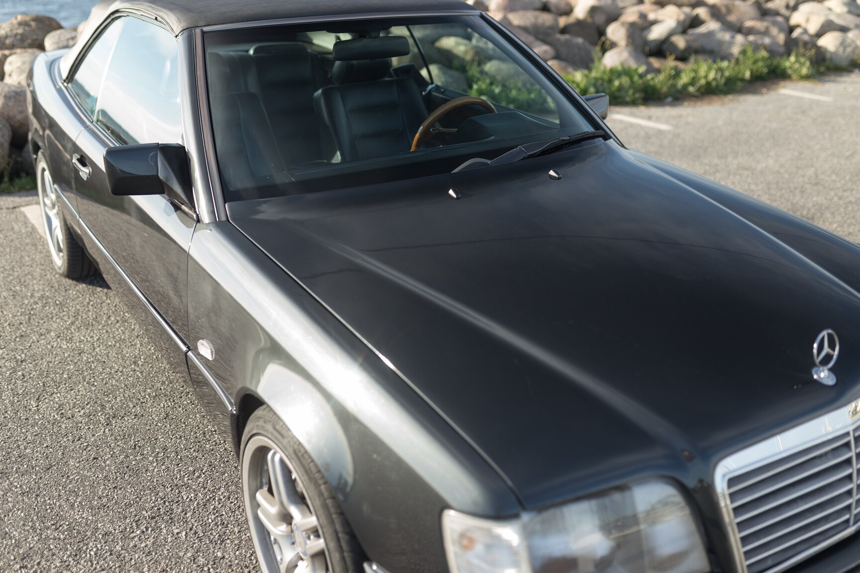 Exterior image of 1993 Mercedes-Benz 300 CE-24 Cabriolet