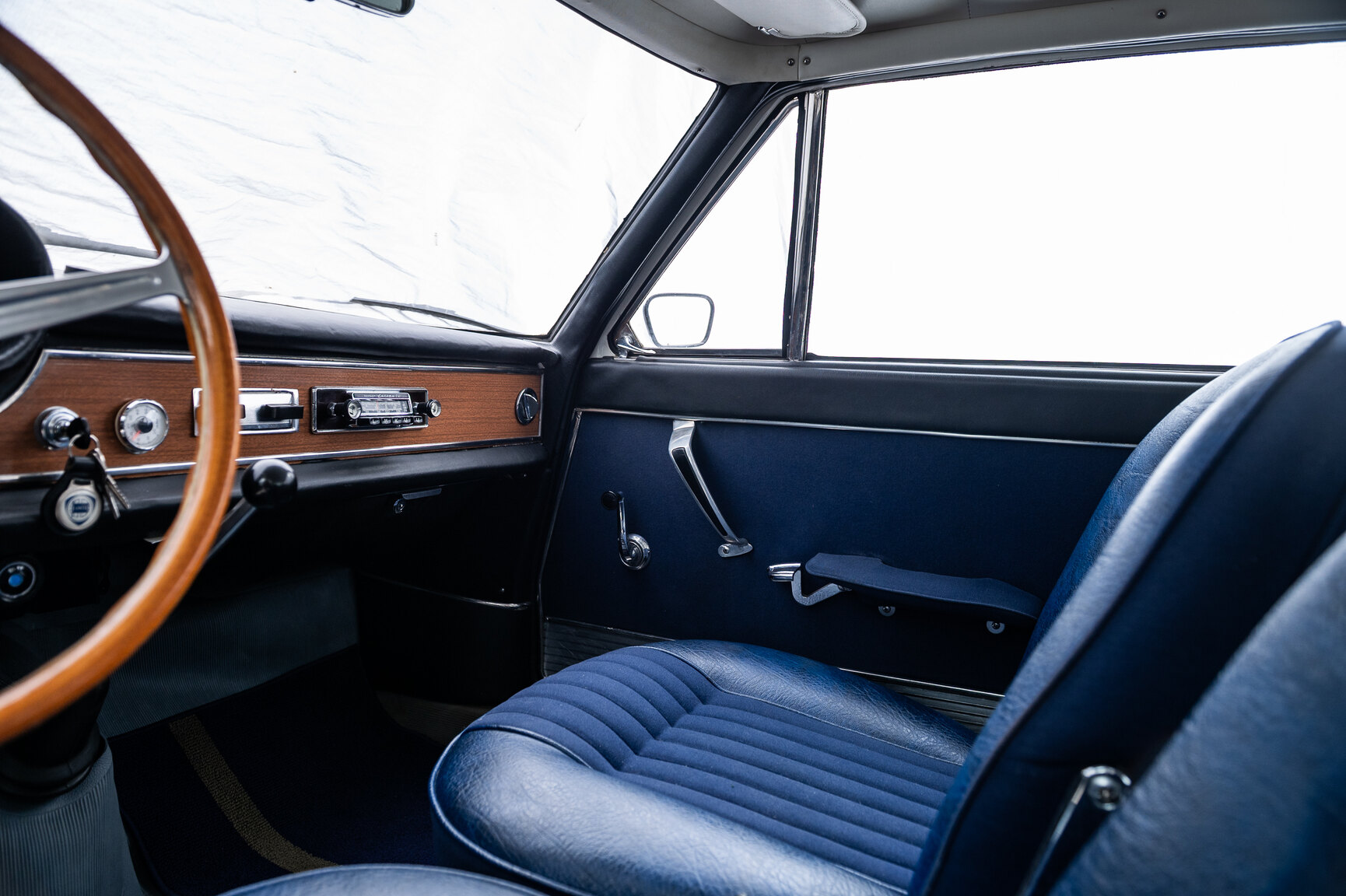 Interior image of 1965 Lancia Flavia Coupé