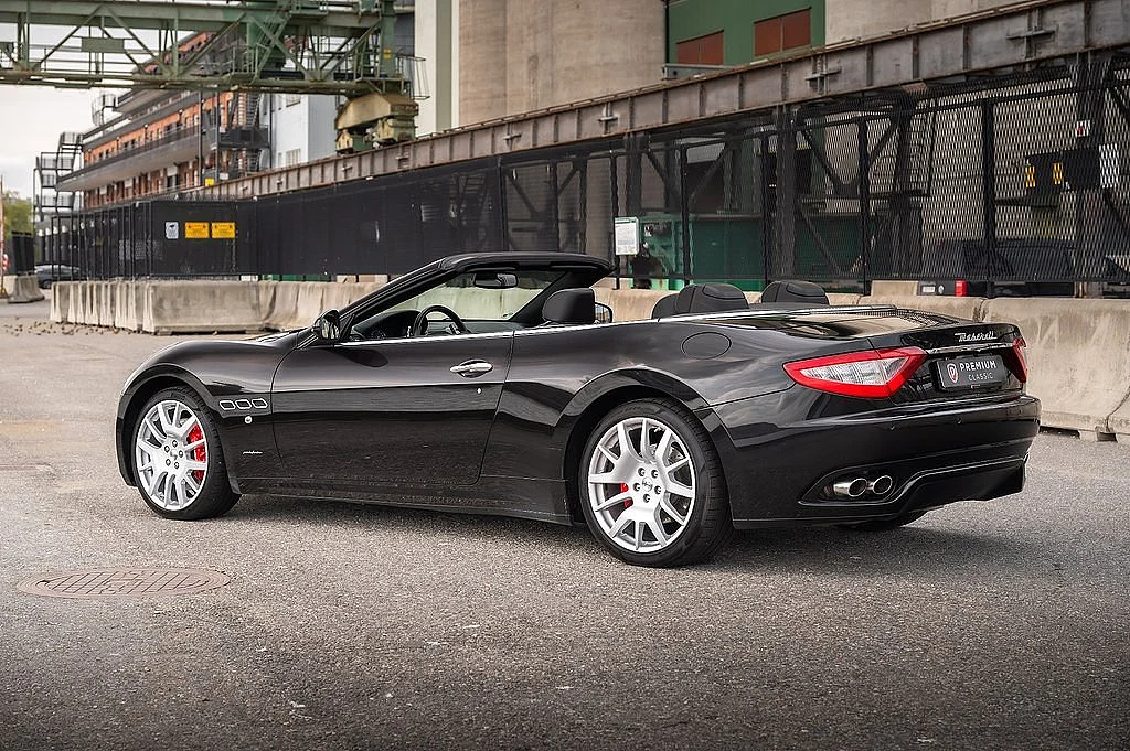 Bild von 2010 Maserati GranCabrio (6)