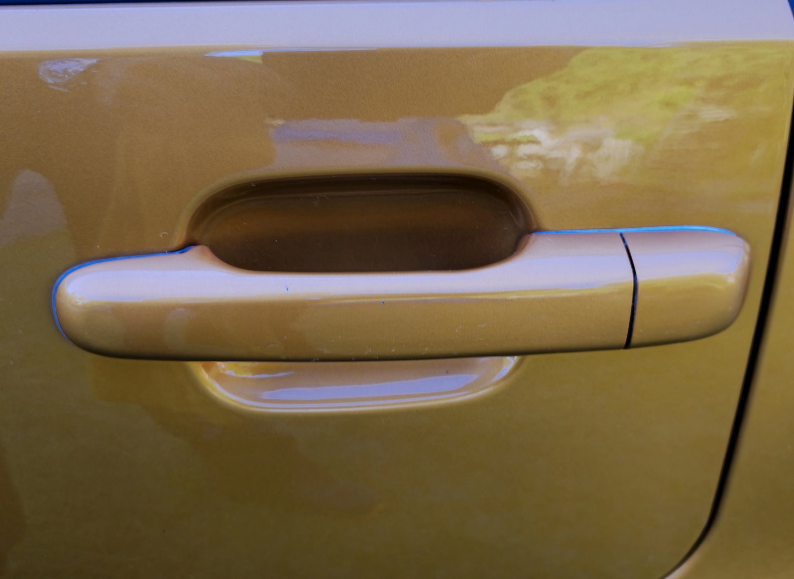Exterior image of 1998 Volvo V70 R 2.3 T Automatisk