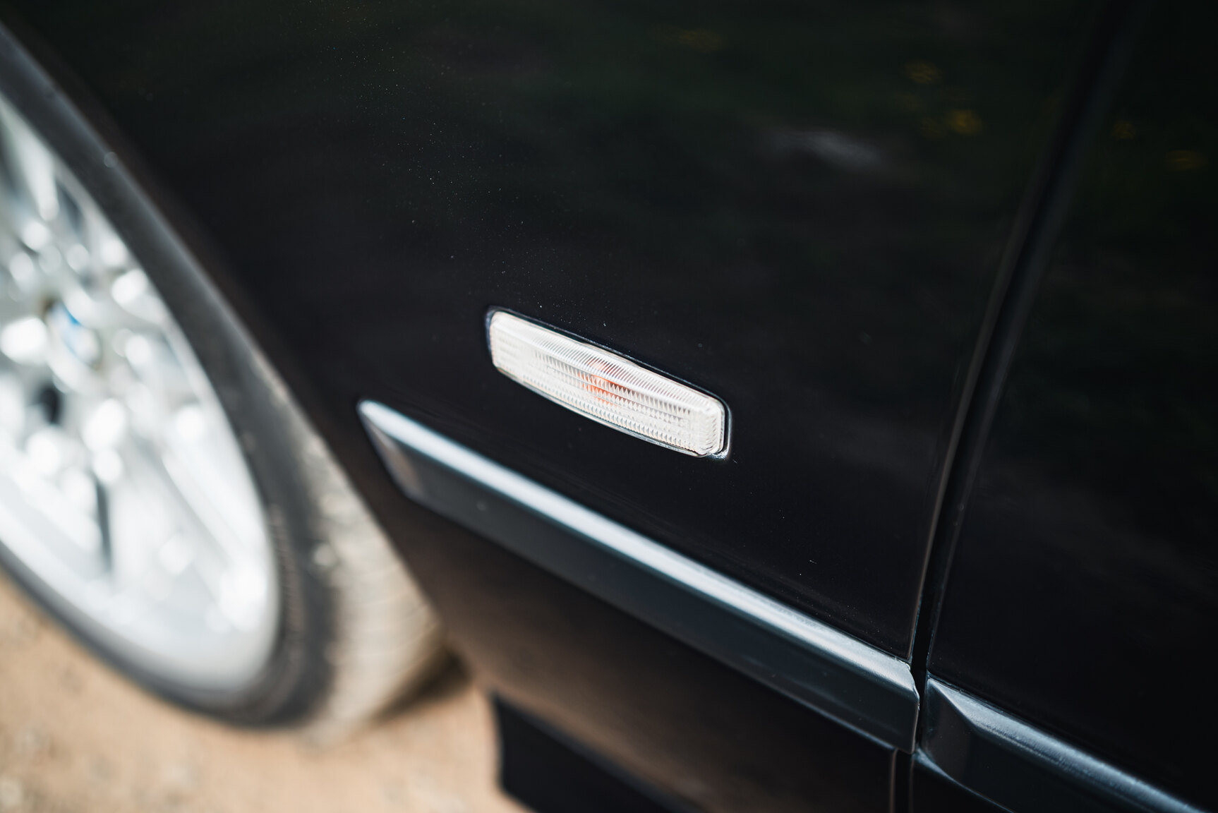 Exterior image of 2000 BMW M5 E39