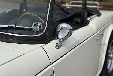 #<Image:0x00007f5ef4b81f50>