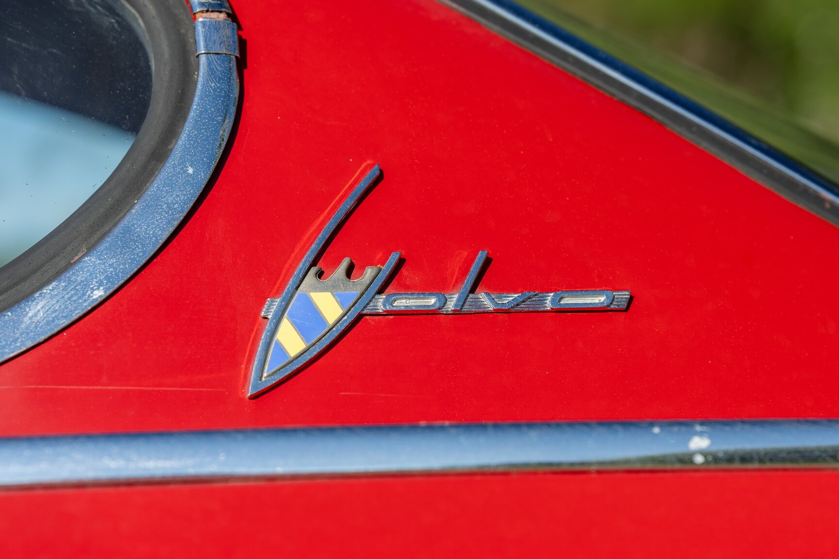 Exterior image of 1961 Volvo P1800