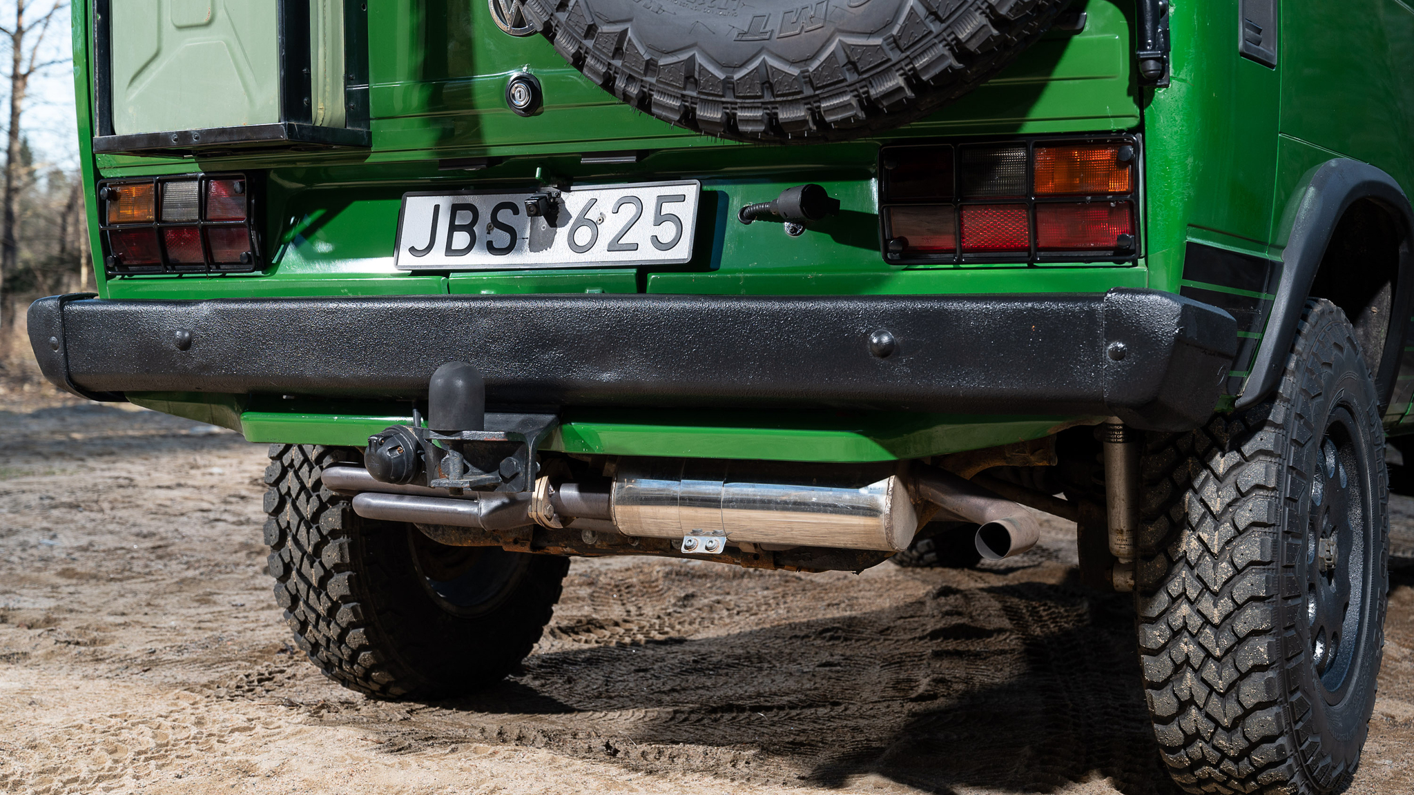 Exterior image of 1992 Volkswagen T3 Kombi Syncro 16" Westfalia