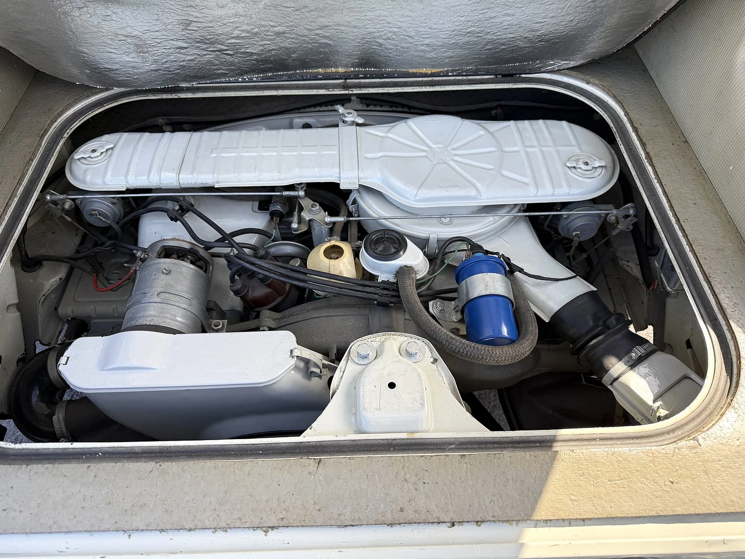 Image of 1965 Volkswagen 1500 Limousine 311 Notchback mechanics (2)