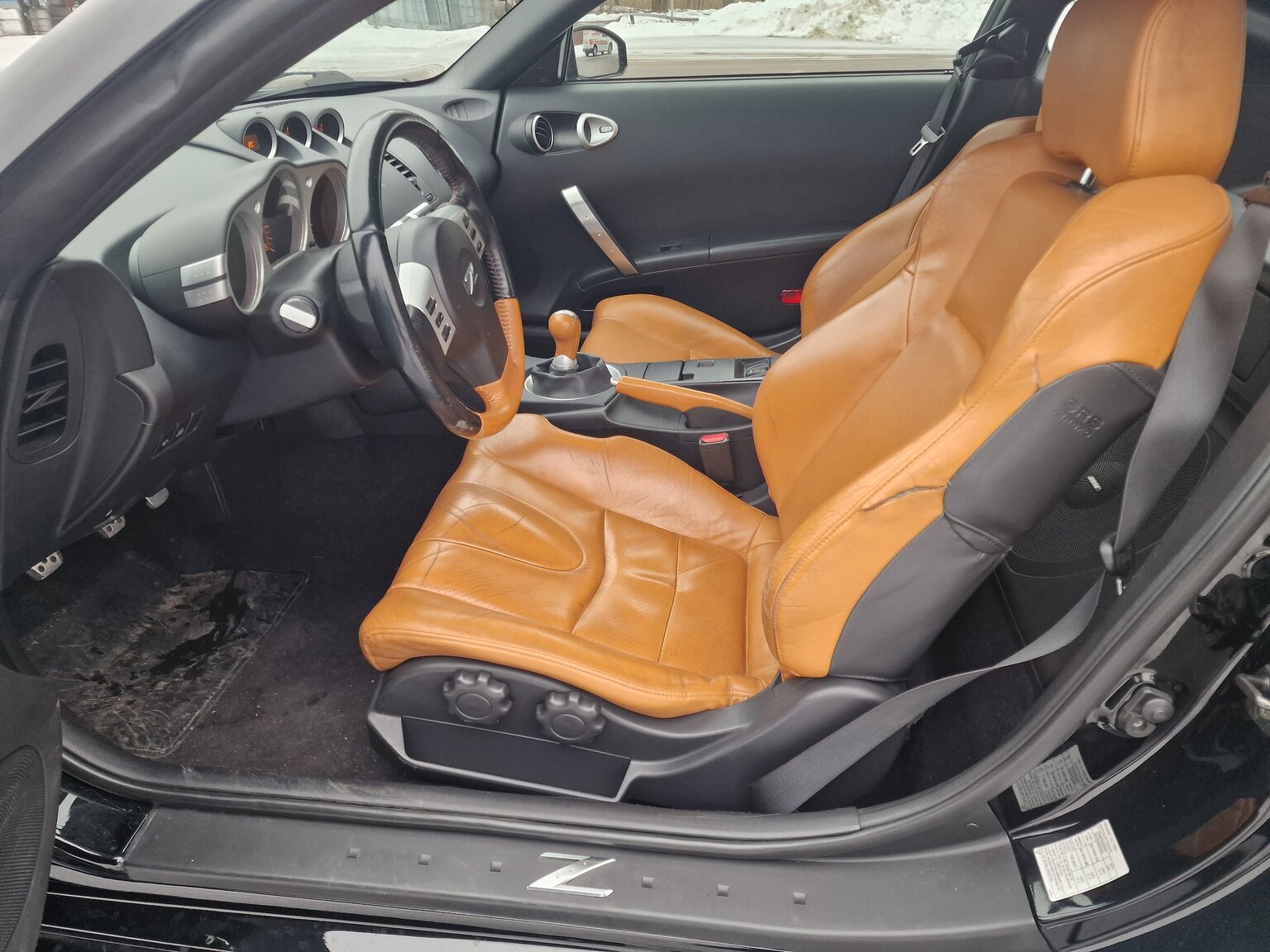 Innenraumfoto von 2004 Nissan 350Z