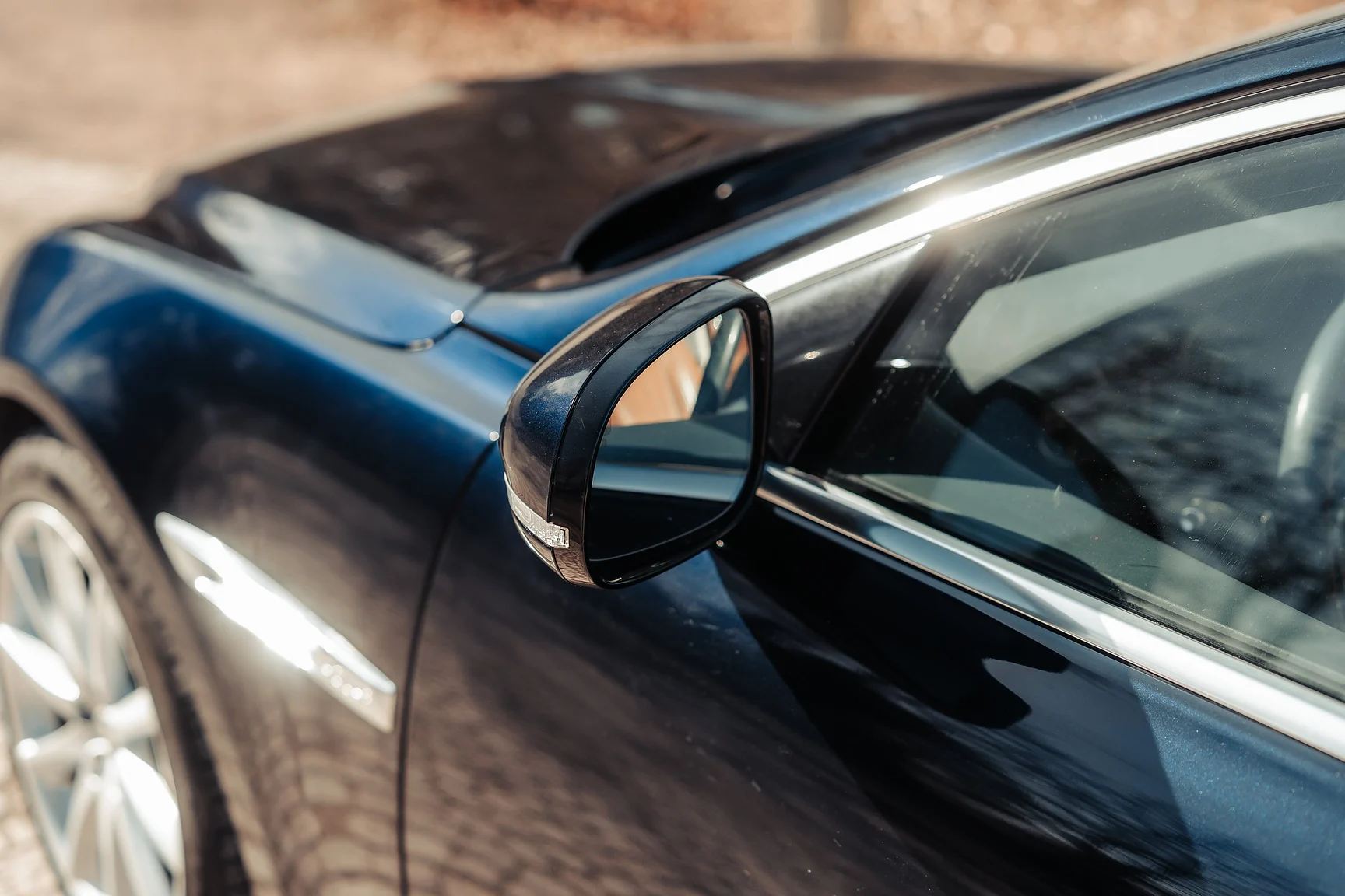 Exterior image of 2012 Jaguar XJ (76)