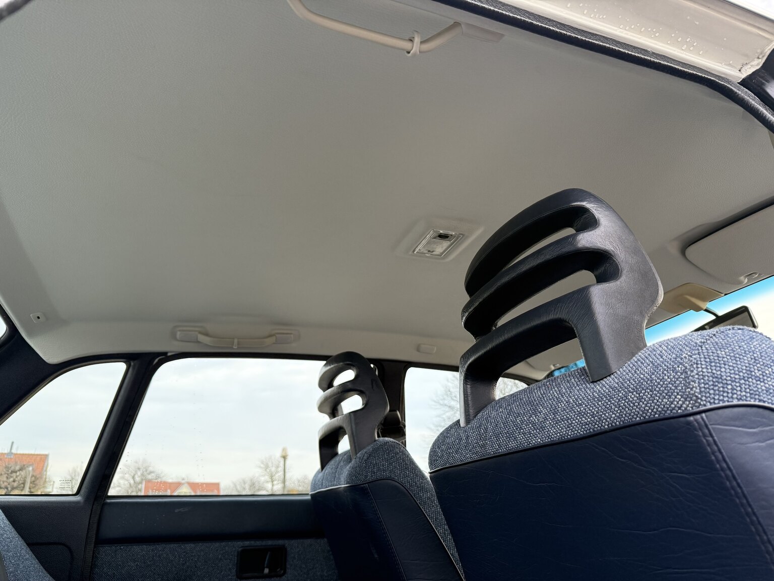 Interior image of 1991 Volvo 240 GL Automat (11)