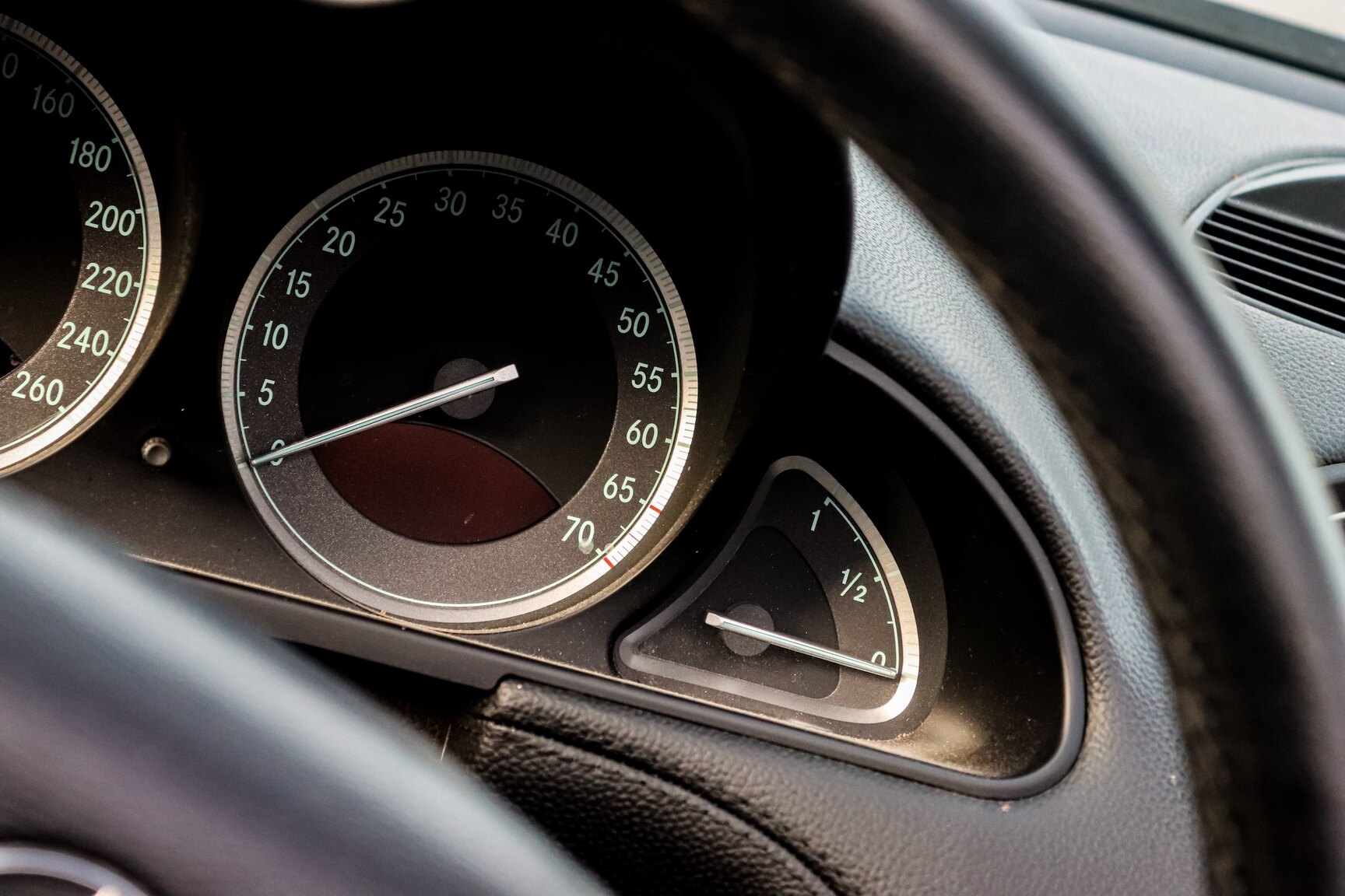 Interior image of 2006 Mercedes-Benz SL 500