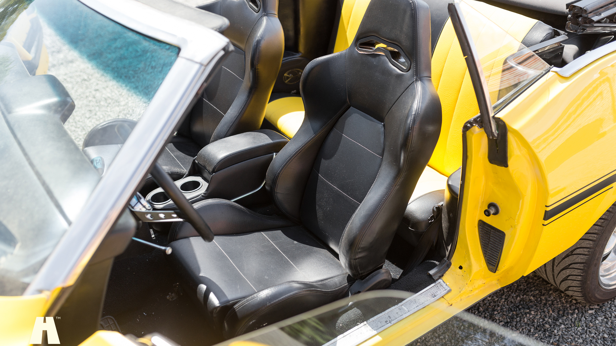 Interior image of 1971 Ford Mustang 429 Cabriolet (34)