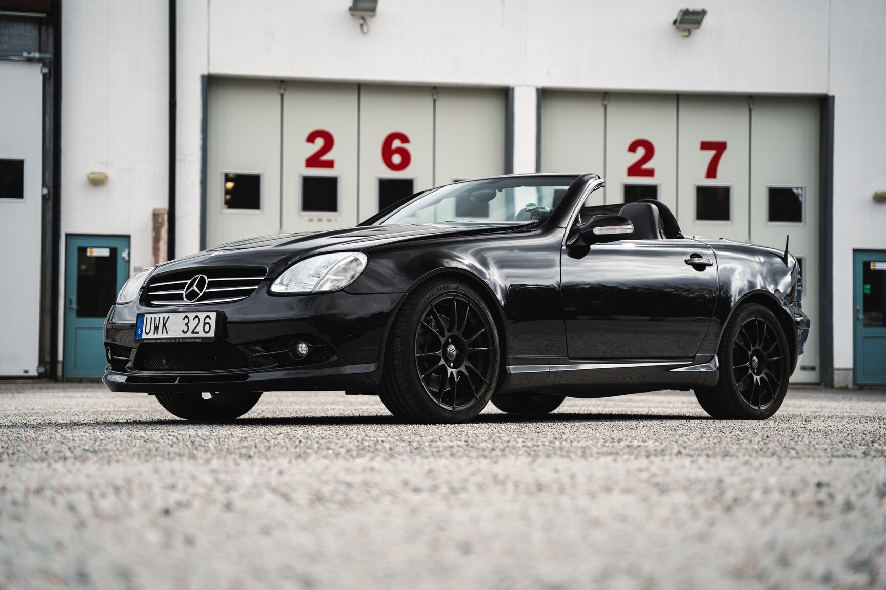Exterior image of 2001 Mercedes-Benz SLK 32 AMG