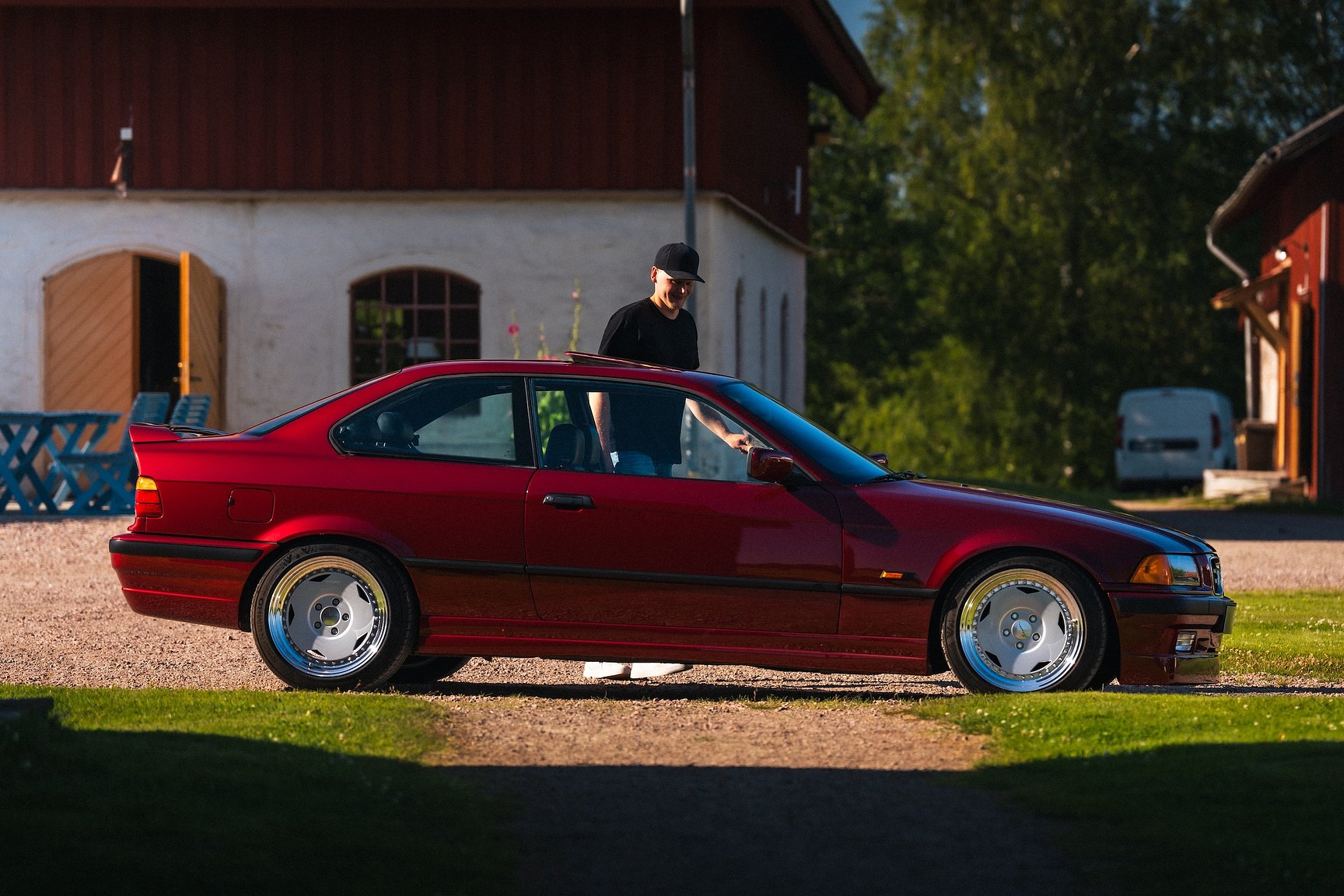 Exterior image of 1992 BMW 325i Coupé "No Reserve Auction"