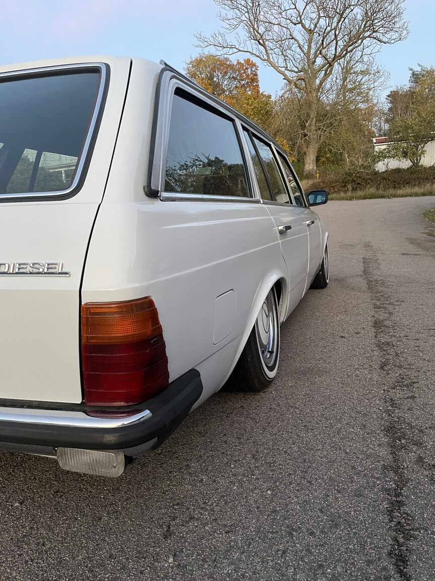 Exteriörbild på 1983 Mercedes-Benz 300 TDT