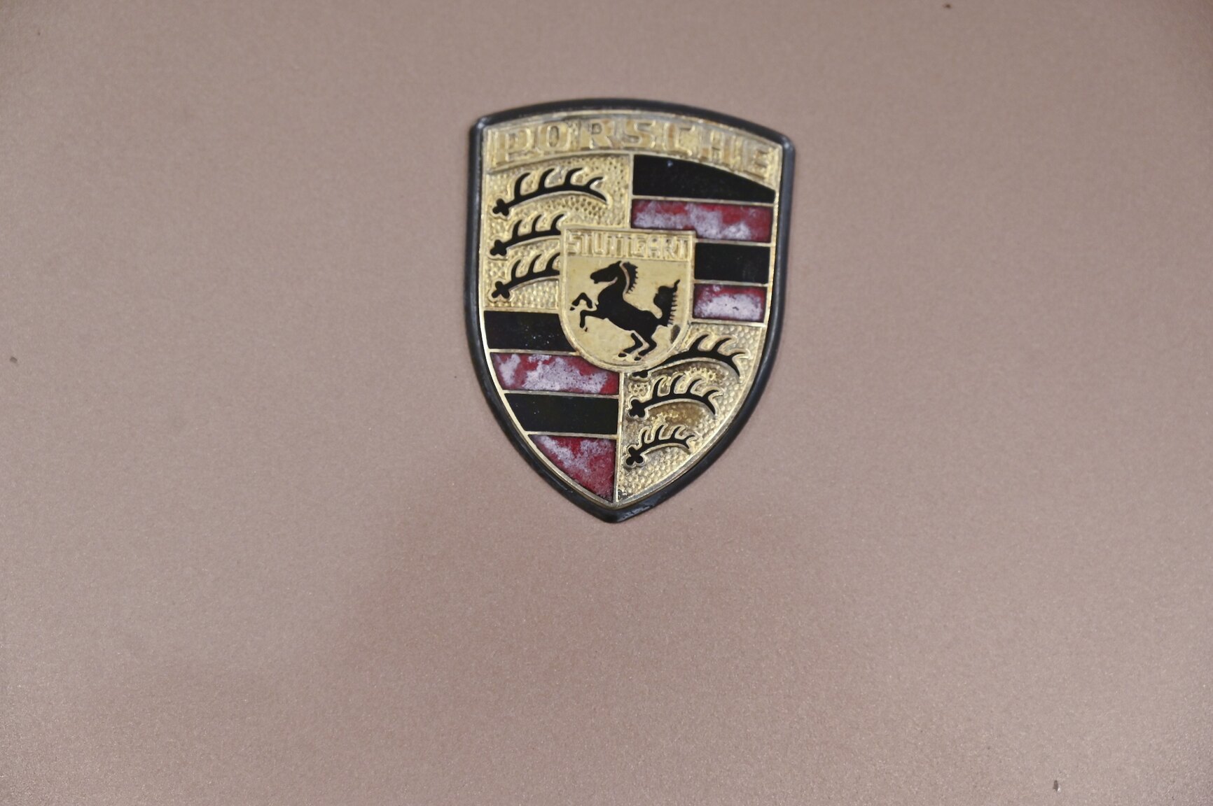 Exterior image of 1987 Porsche 944 Automat