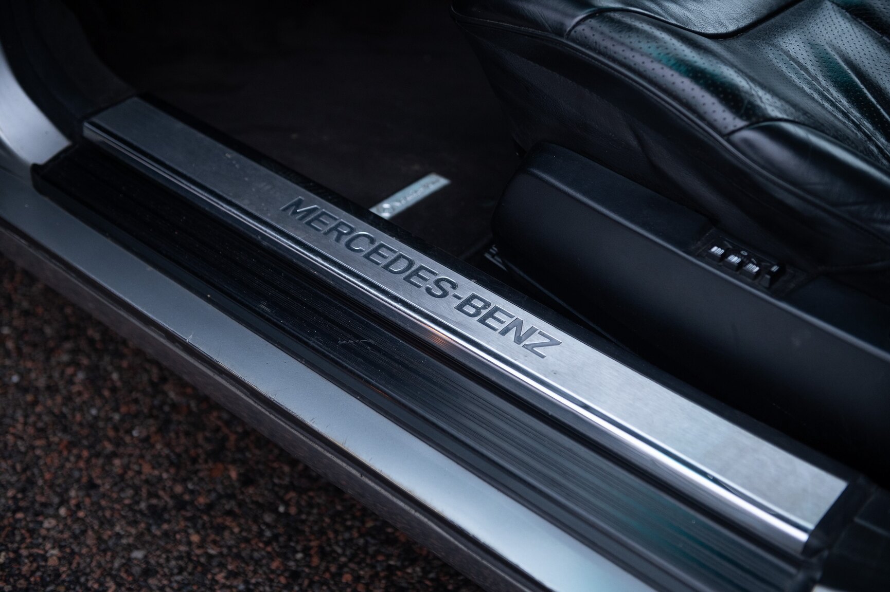 Interior image of 1992 Mercedes-Benz 500 SE