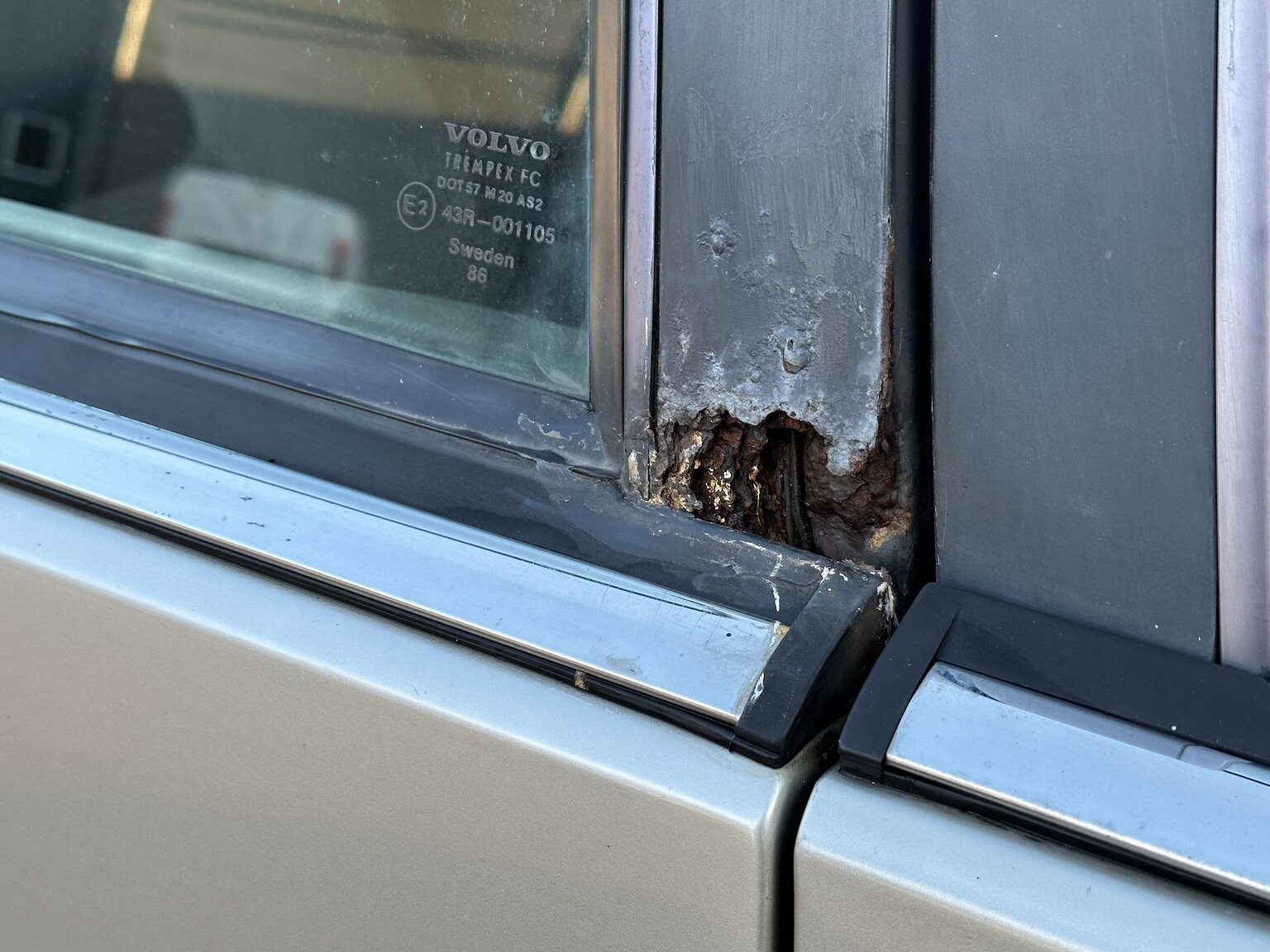 Aussenfoto 1987 Volvo 780 Bertone