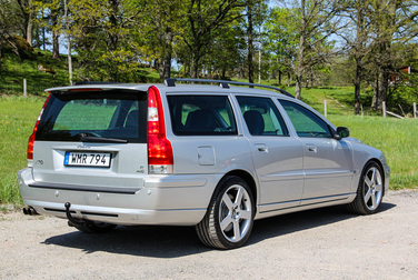 Exteriörbild på 2005 Volvo V70 R AWD