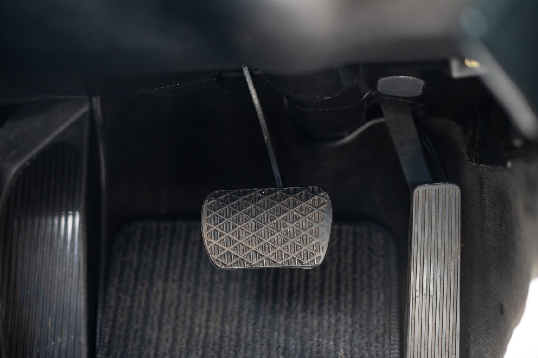 Interior image of 1993 Mercedes-Benz 400 E