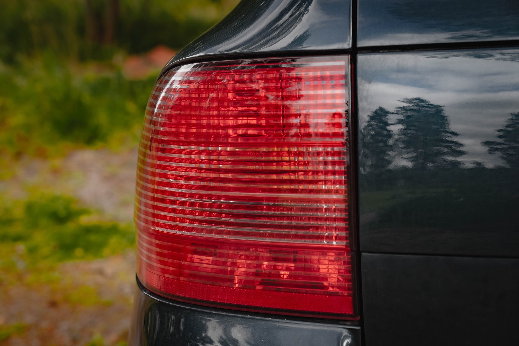 Exterior image of 2005 Porsche Cayenne Turbo WLS