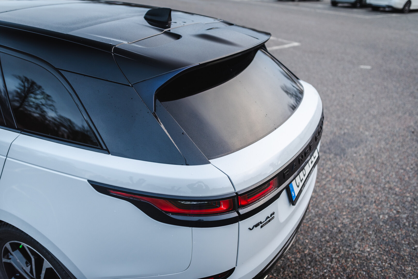 Exterior image of 2018 Range Rover Velar D300 AWD HSE