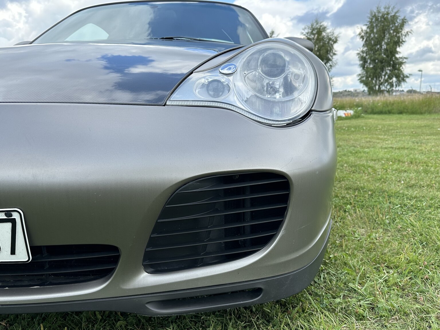 Exterior image of 2002 Porsche 996 Turbo
