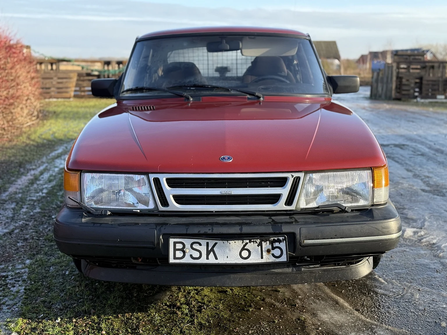 Exterior image of 1991 SAAB 900S Turbo 2-door (20)