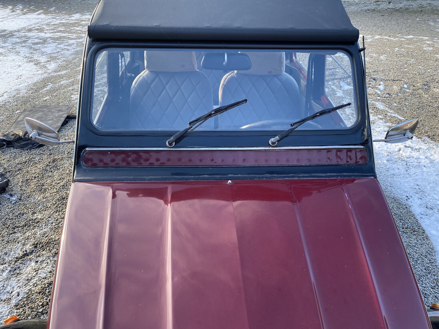 Exterior image of 1986 Citroën 2CV6 Charleston