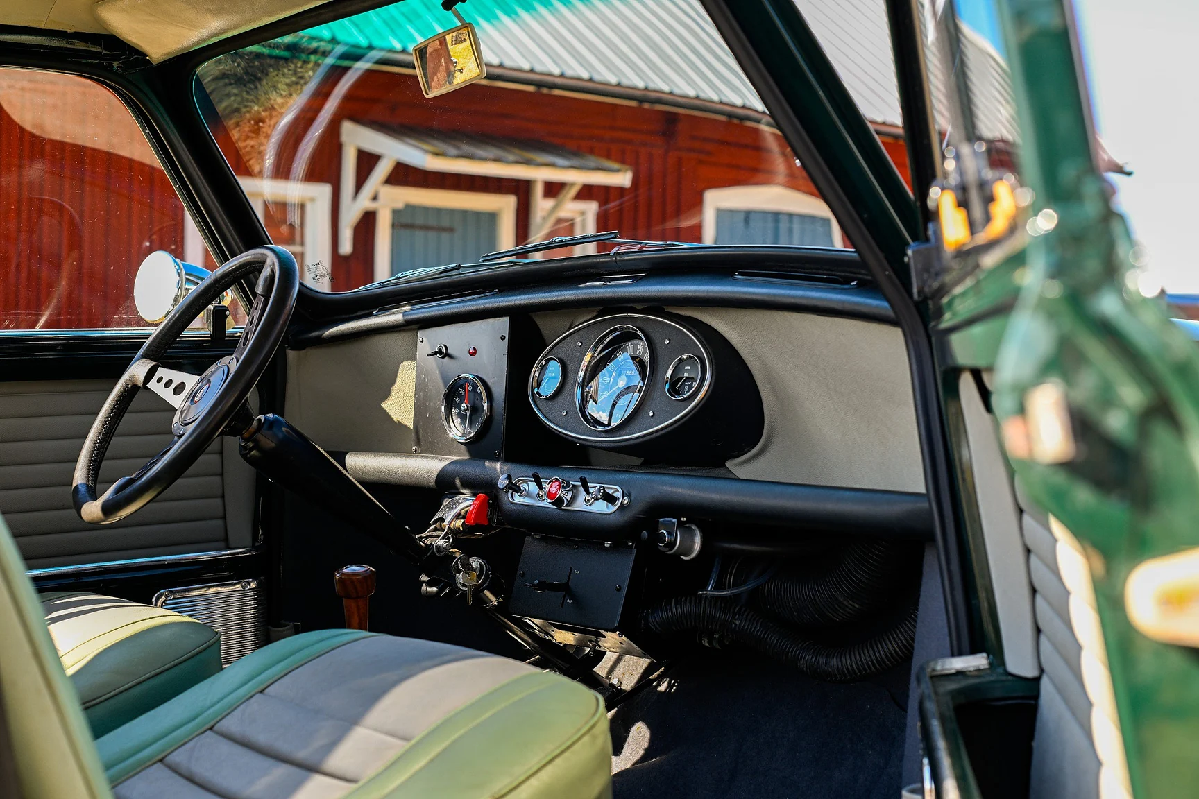 Interior image of 1965 BMC Cooper S 1290 (12)