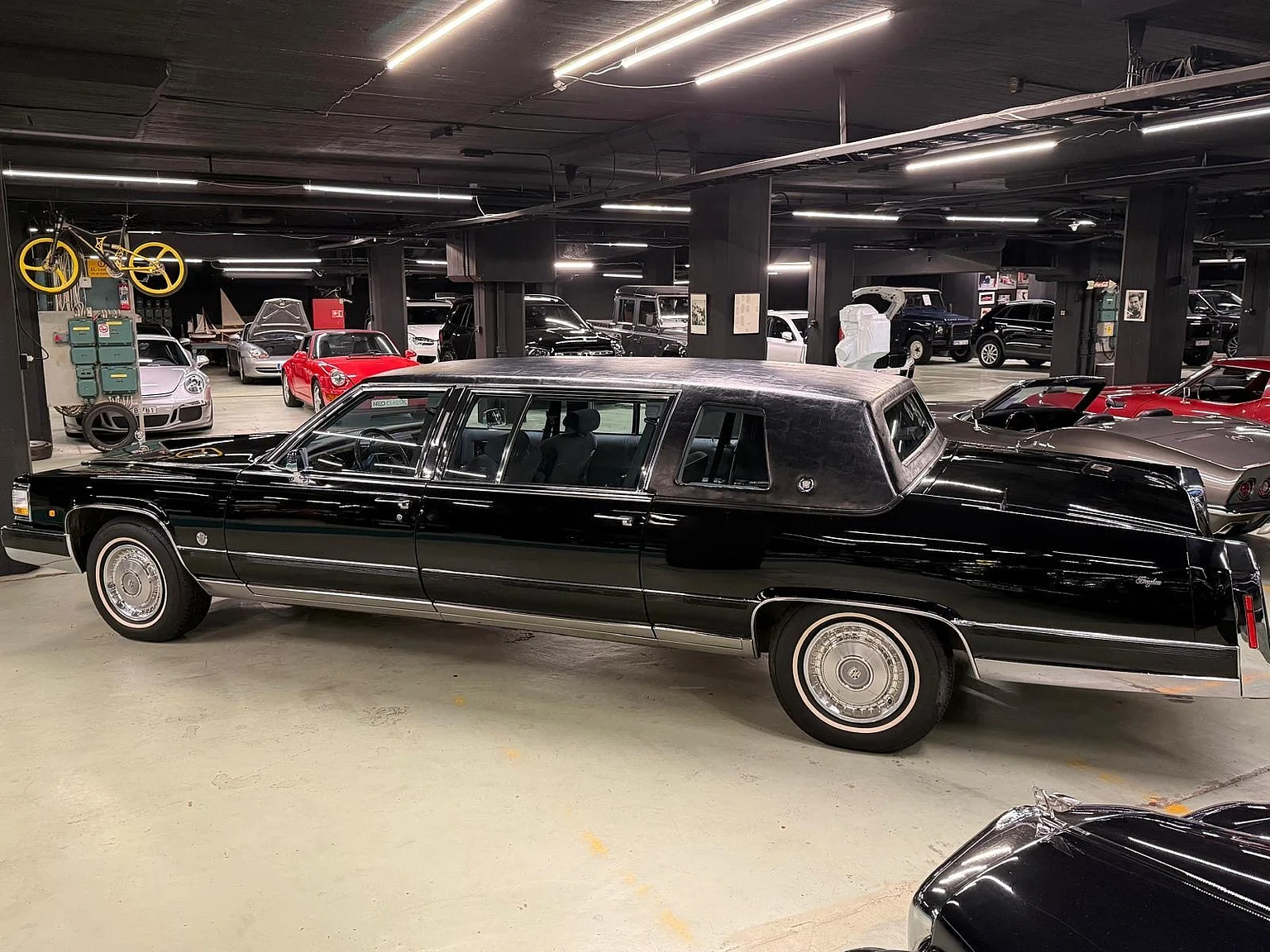 Exteriörbild på 1991 Cadillac Brougham Limousine (11)
