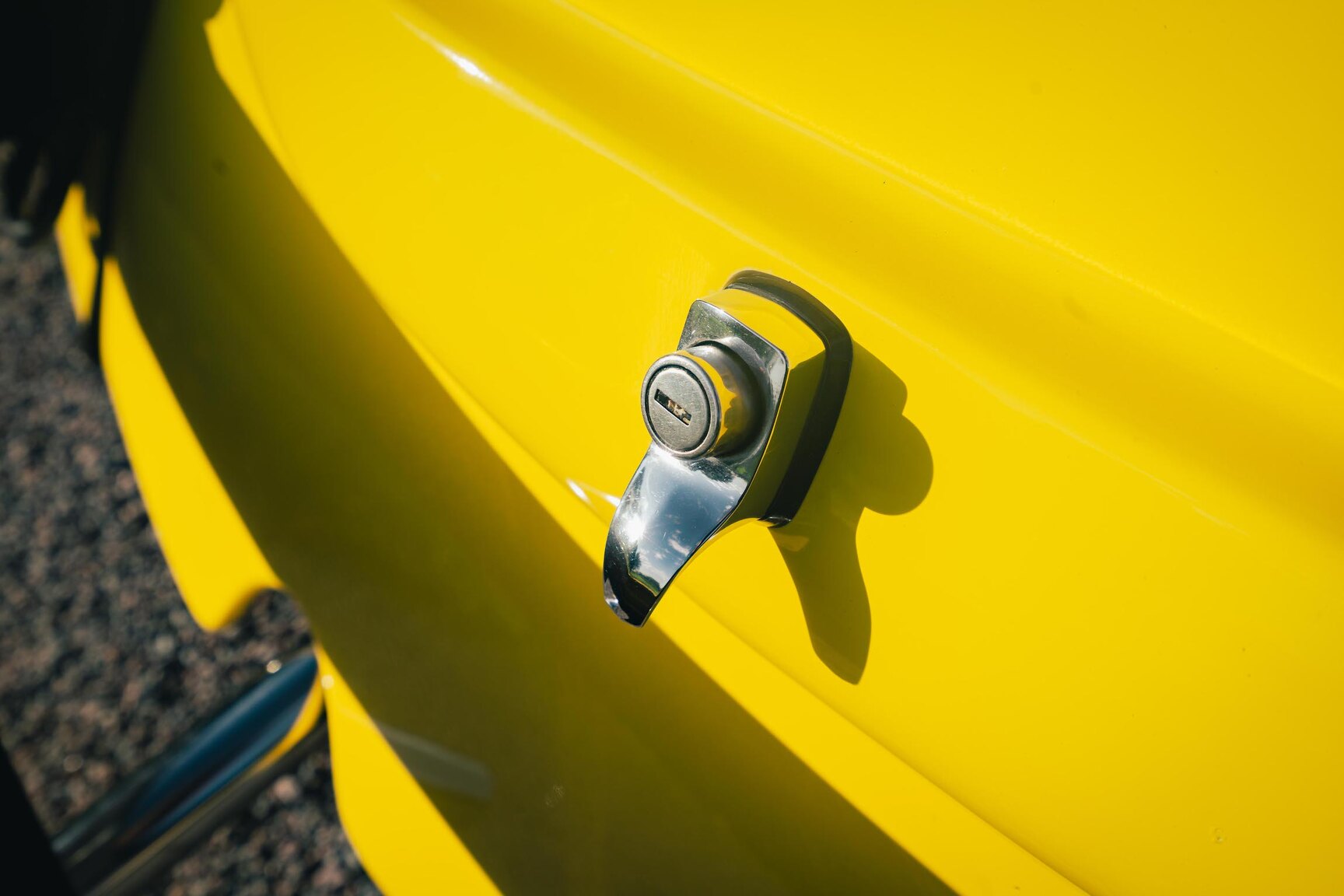 Aussenfoto 1973 Volkswagen Bubbla Karmann 1303 LS (44)