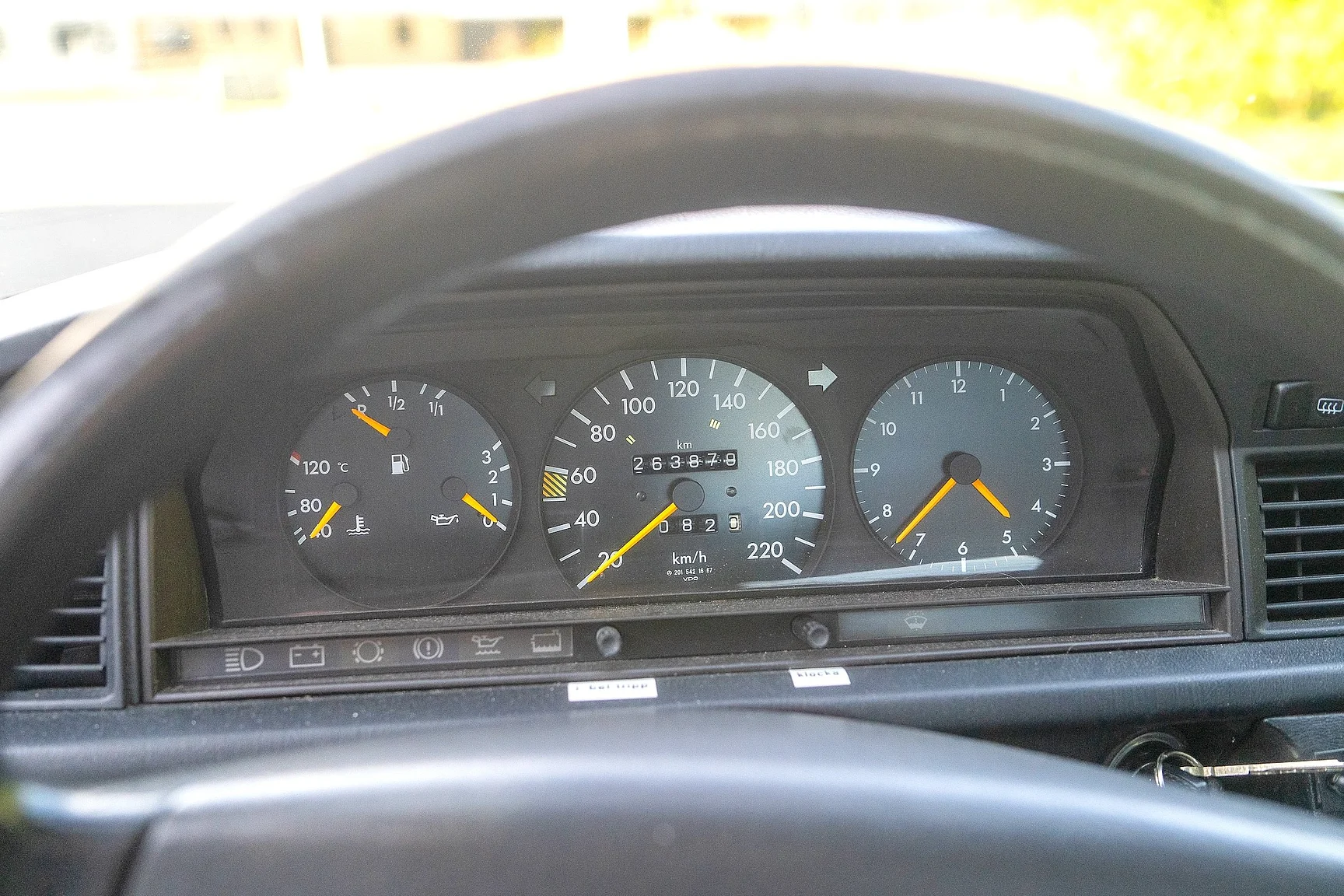 Interior image of 1992 Mercedes-Benz 190 E 1.8 - NO RESERVE (22)